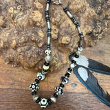 “Magpie” Glass Bead and Silver Necklace i 46cm