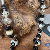 “Magpie” Glass Bead and Silver Necklace i 46cm