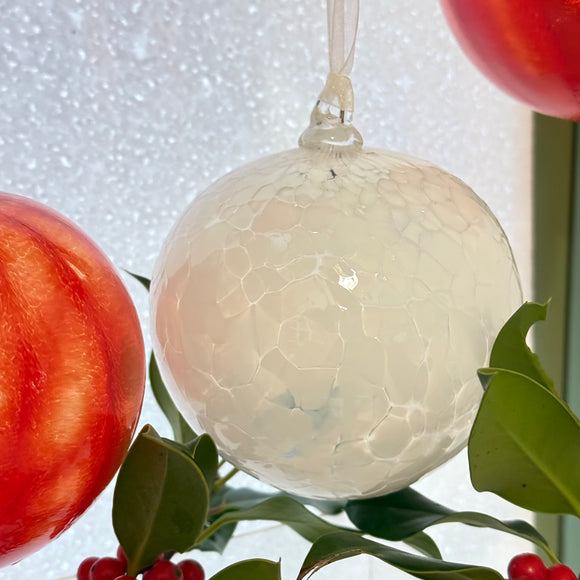 Snowy White Christmas Bauble xvii